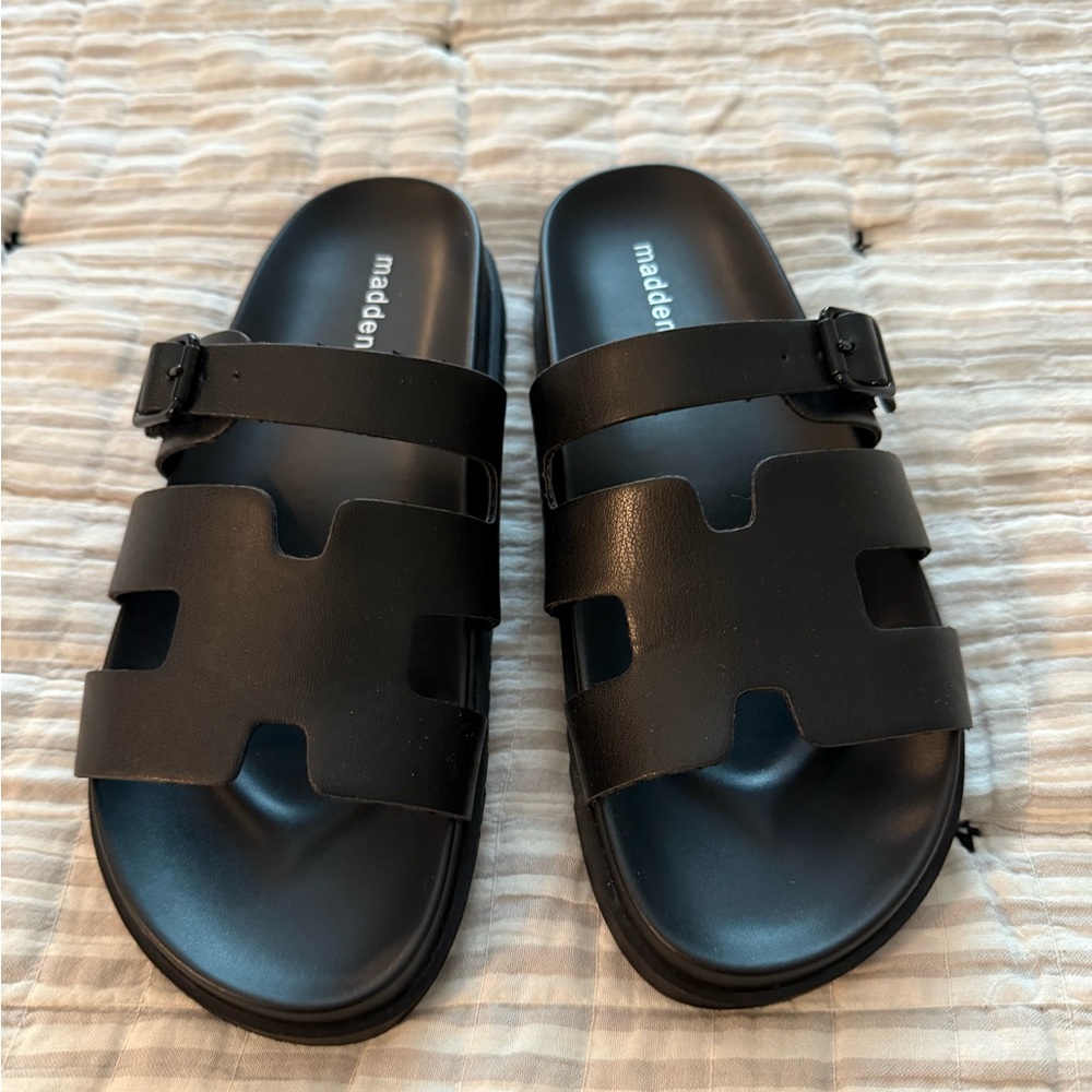 Steve Madden- Darlaa sandals